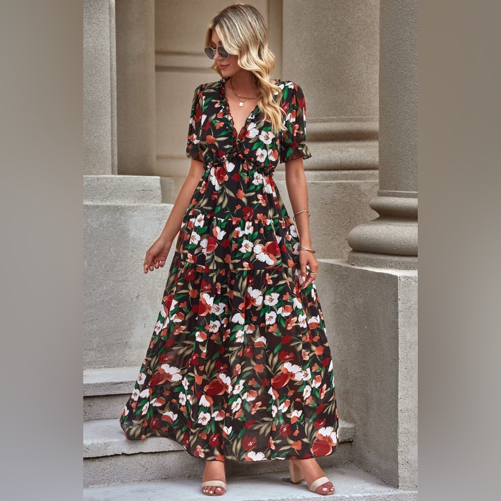 Floral Print Maxi Dress in black - Picture 10 of 10